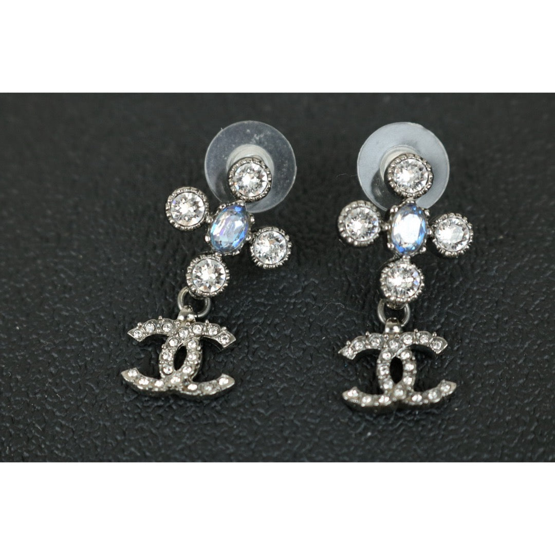 Very Good ( Rank A)｜ CHANEL Coco Mark Rhinestone Earrings Silver｜F25021101