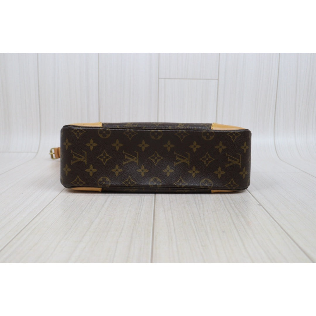 Include Entrupy Certificate of Authenticity｜Fair ( Rank B)｜Louis Vuitton Monogram Boulogne 30 Shoulder Bag｜26011409