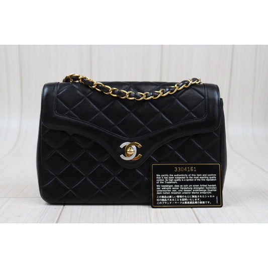 Rank AB ｜ CHANEL Paris Limited Series Matrasse Classic Flap 21 Shoulder Bag Black Made In 1994-1996Year｜24040501