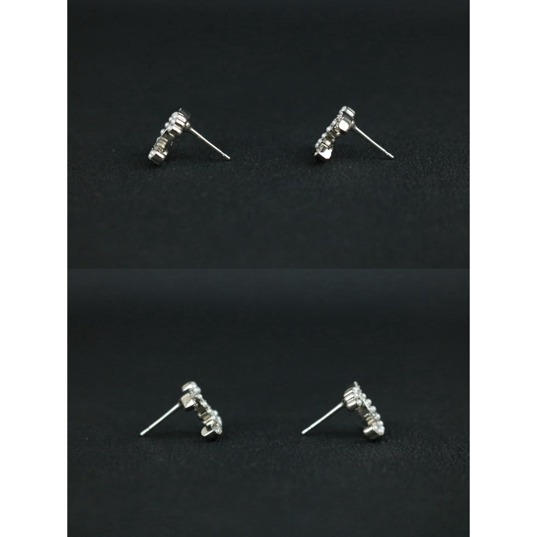 Include Authentic Detective Certificate of Authenticity｜Very Good ( Rank A) ｜CHANEL B24S COCO Mark Pearl Rhinestone Earrings Made In 2024Year｜S26061603