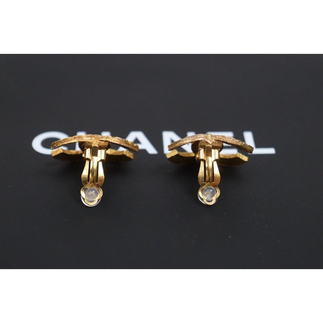 Include Authentic Detective Certificate of Authenticity｜Very Good ( Rank A) ｜ CHANEL  Coco Mark  Golden Weave Earrings｜26062605