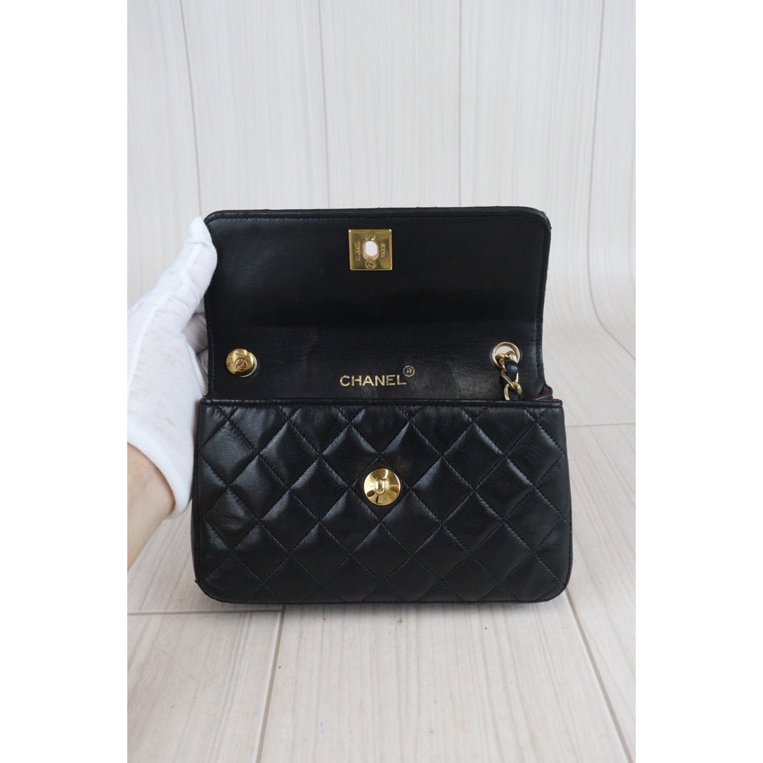 Rank AB ｜ CHANEL Matrasse Lambskin Mini Shoulder Bag Black｜V23091507