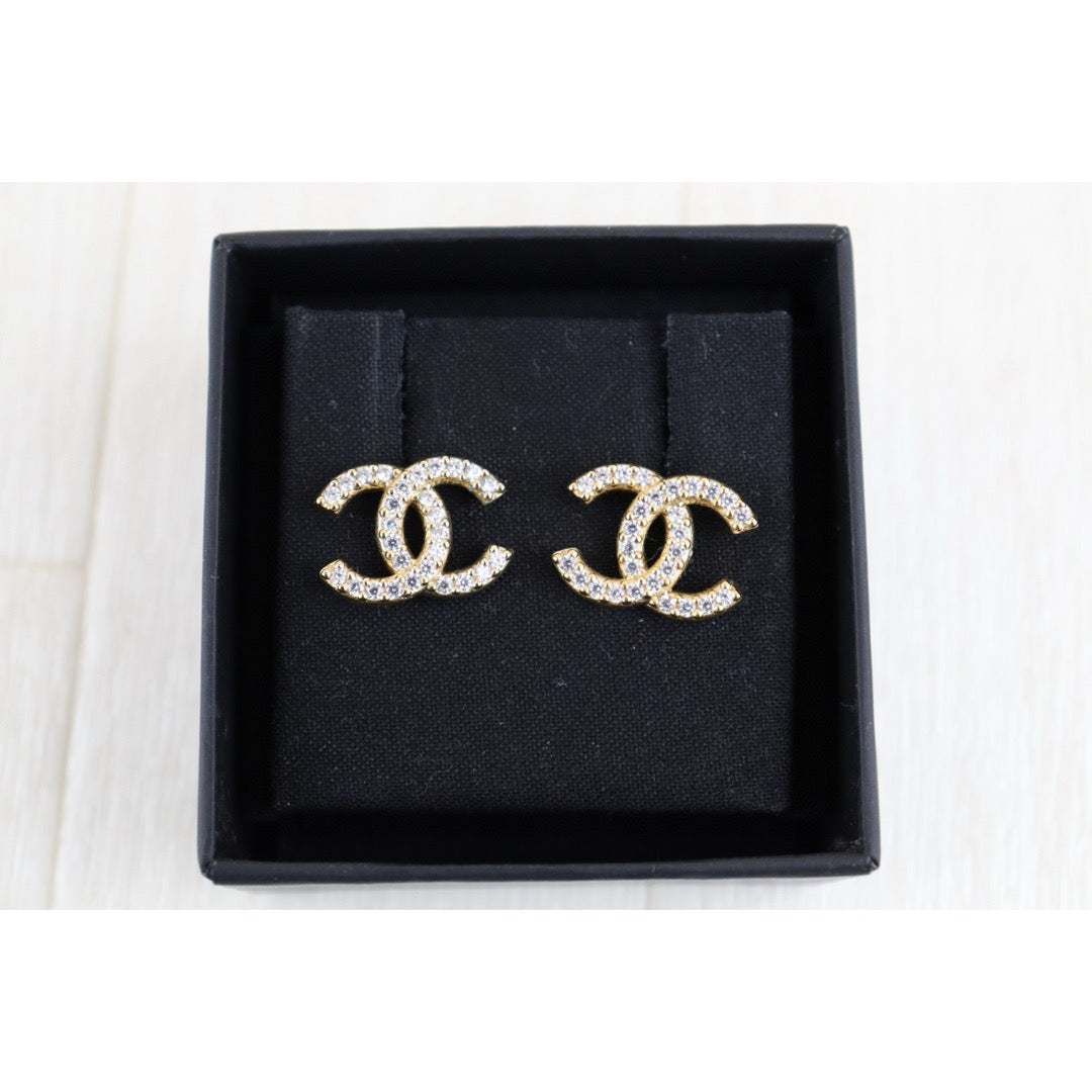 Very Good ( Rank A)｜CHANEL COCO Mark Diamond Vintage Earrings ｜H25011107