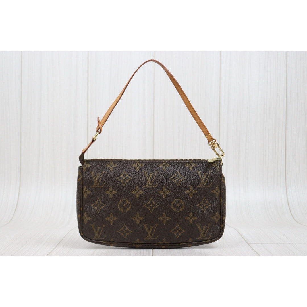Good ( Rank AB)｜LV Monogram Pochette Accessoires ｜26021302