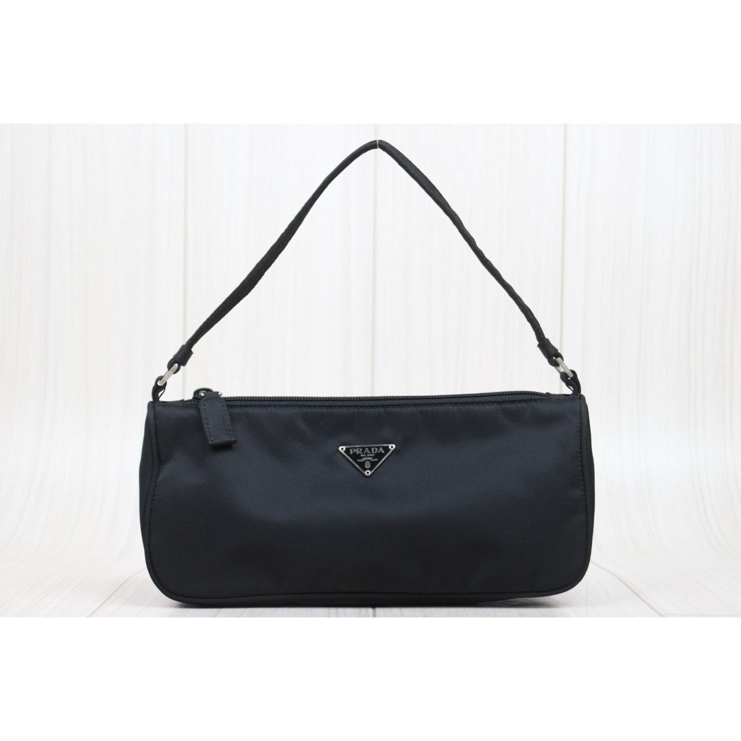 Very Good ( Rank A)｜ PRADA Nylon Black Shoulder Bag ｜25112503