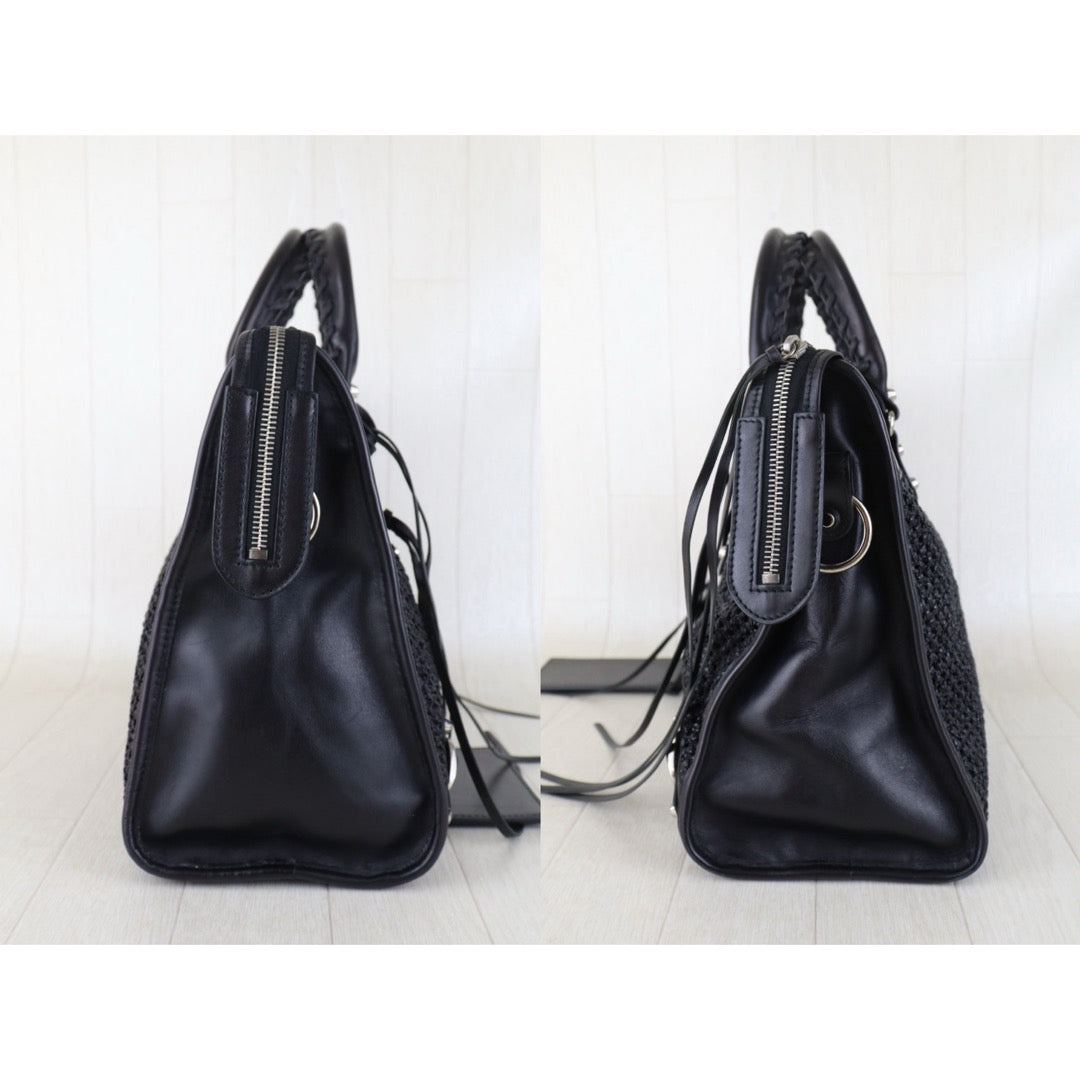 Include Entrupy Certificate of Authenticity｜Very Good ( Rank A)｜Balenciaga Classic City Straw GM Black Motorcycle HandBag Shoulder Bag ｜Z26091902