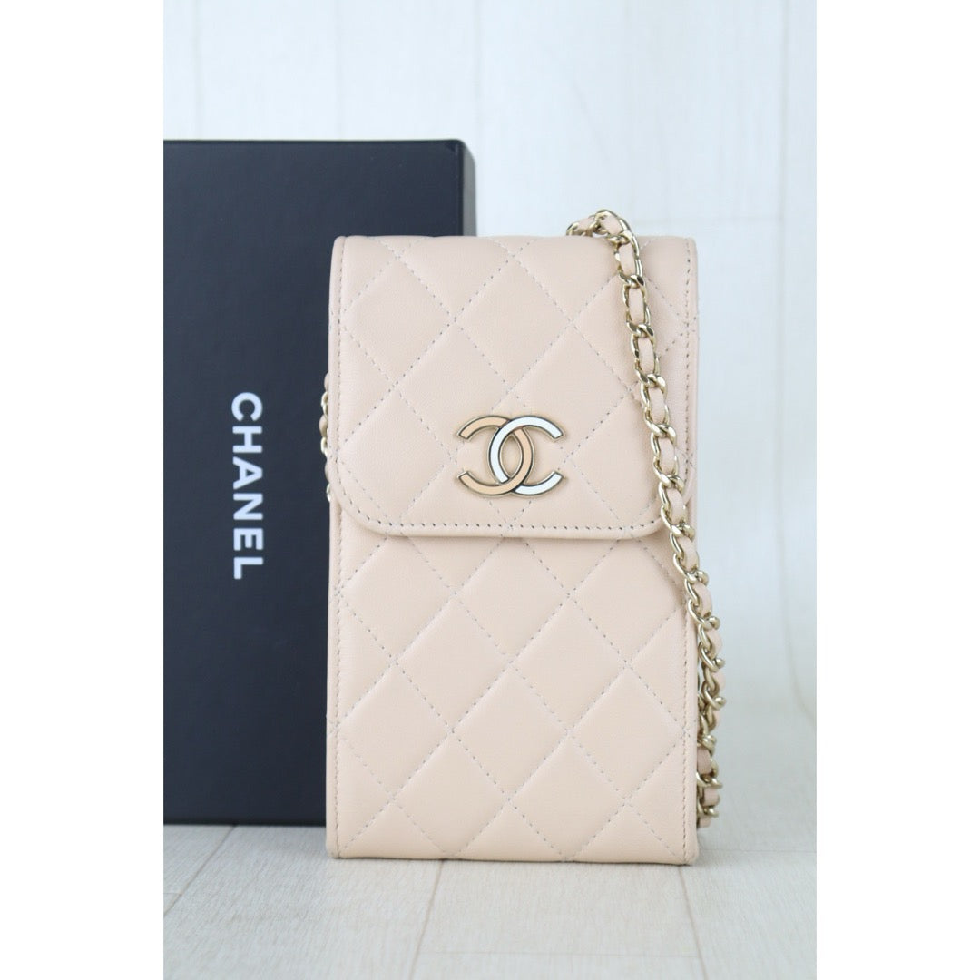 Include Entrupy Certificate of Authenticity｜Good ( Rank AB)｜CHANEL Lamb Skin  Flap Phone Holder Chain Shoulder Bag Beige Made In 2021-2022 Year｜S26090731