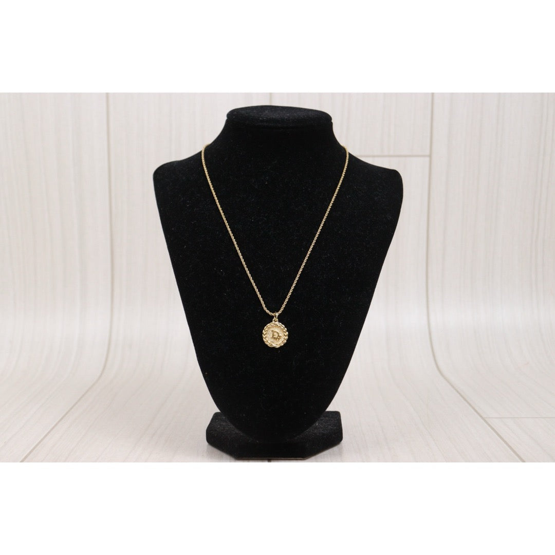 Very Good ( Rank A) ｜ Dior CD Round Necklace Golden ｜26021303