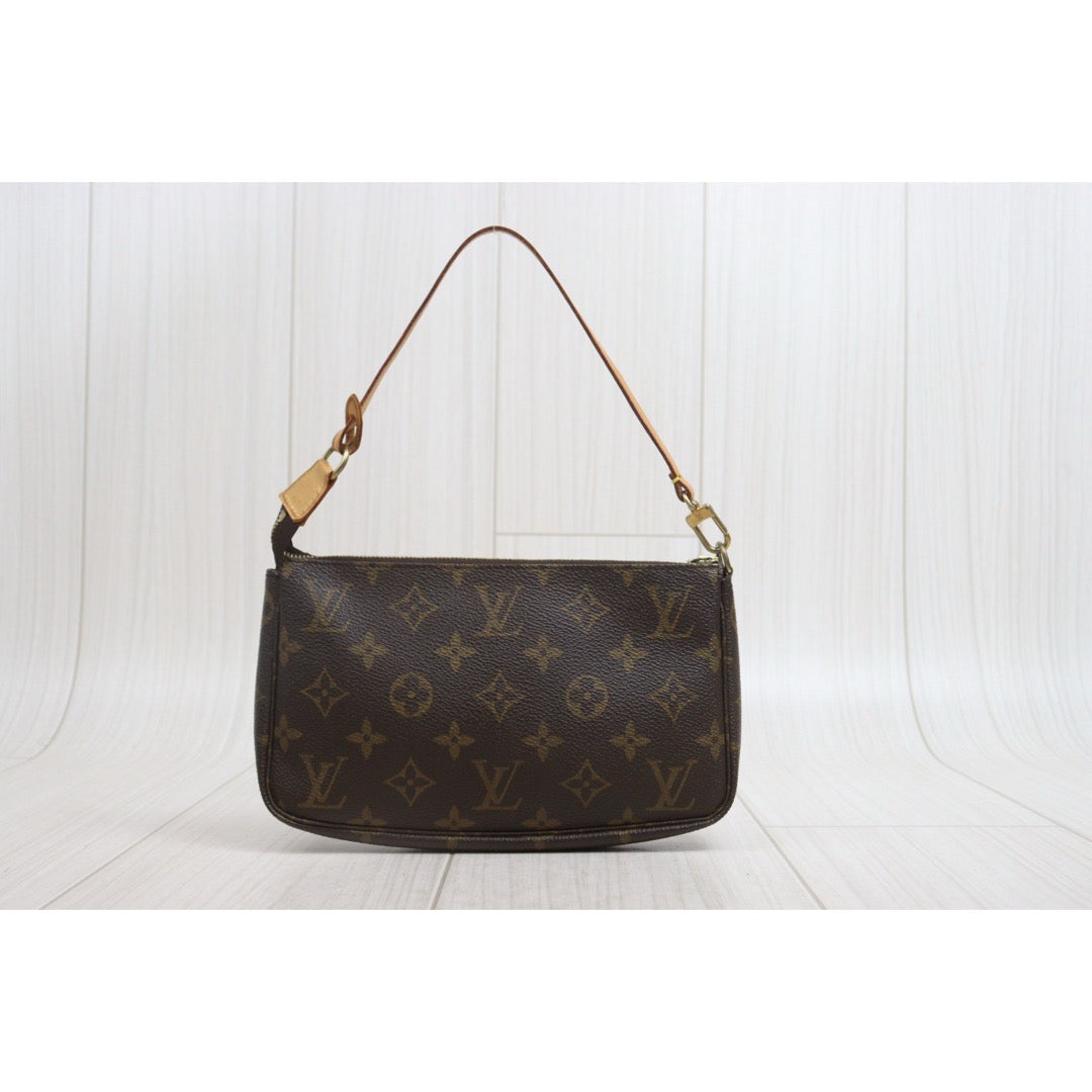 Include Entrupy Certificate of Authenticity｜Good ( Rank AB)｜Louis Vuitton Monogram Pochette Accessoire  ｜26081810