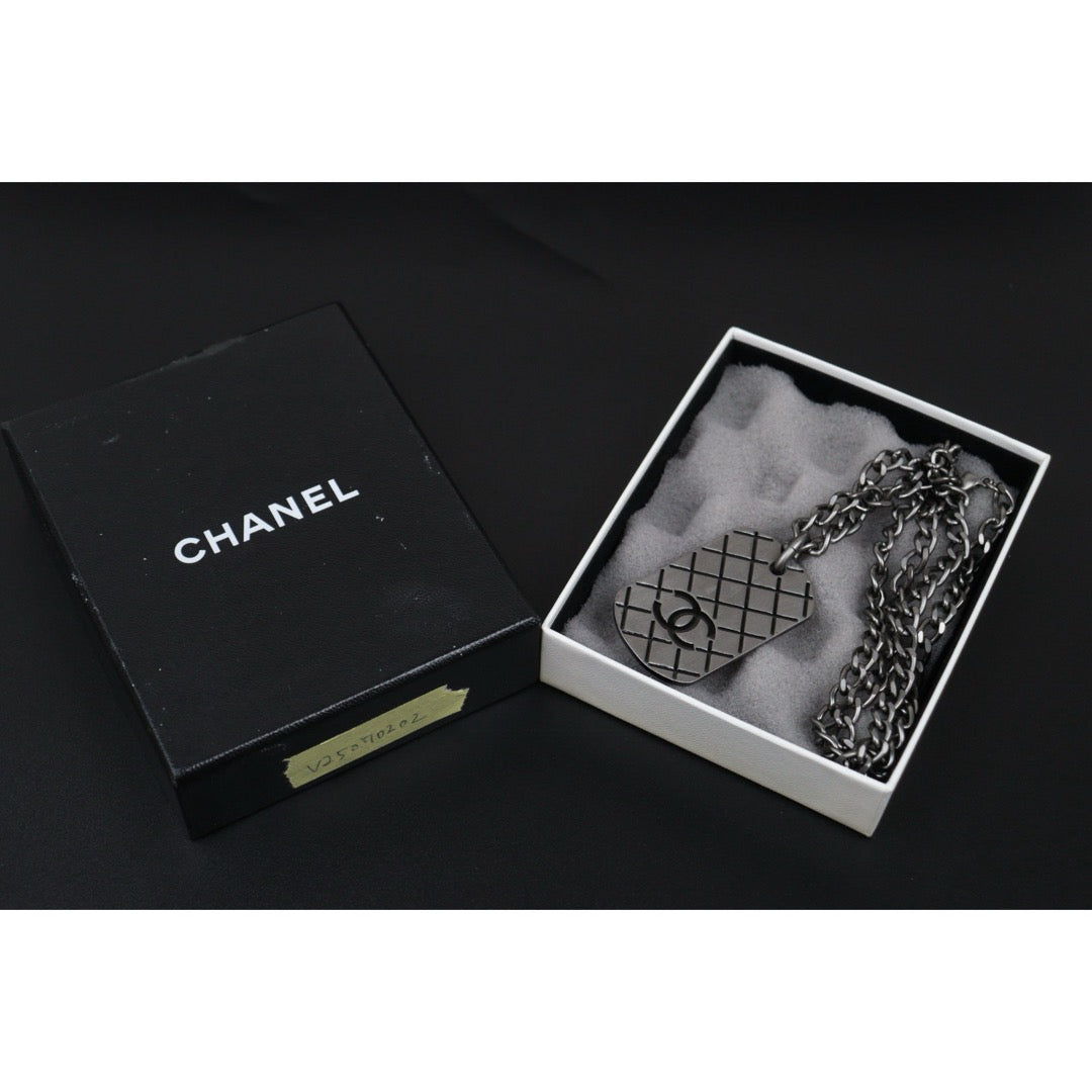 Very Good ( Rank A) ｜CHANEL COCO Mark  Pattern Necklace Graphite Gray Made In 2005 Year｜V25070202