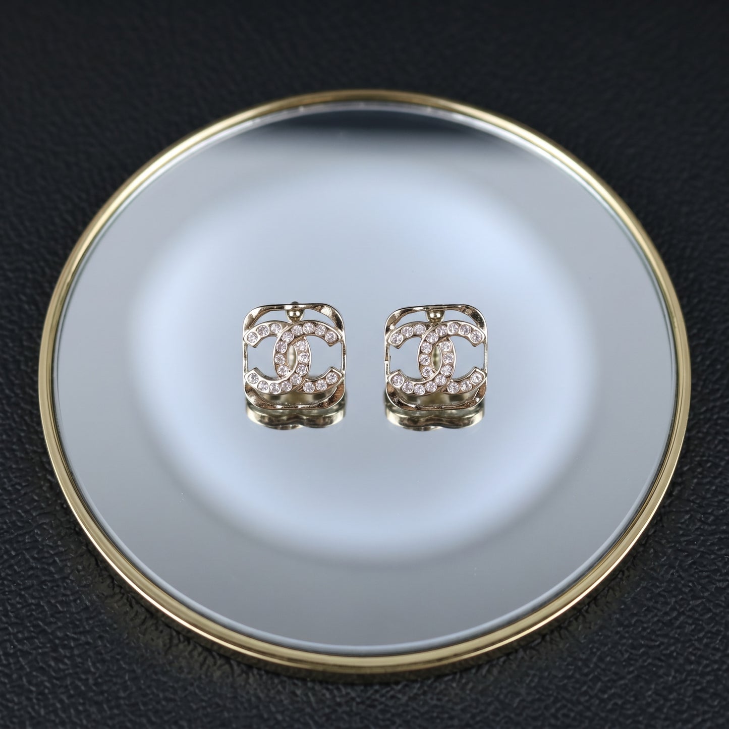 Include Authentic Detective Certificate of Authenticity｜Very Good ( Rank A) ｜CHANEL B26V COCO Mark  Square Openwork Rhinestone Earrings Made In 2026Year｜S26081804