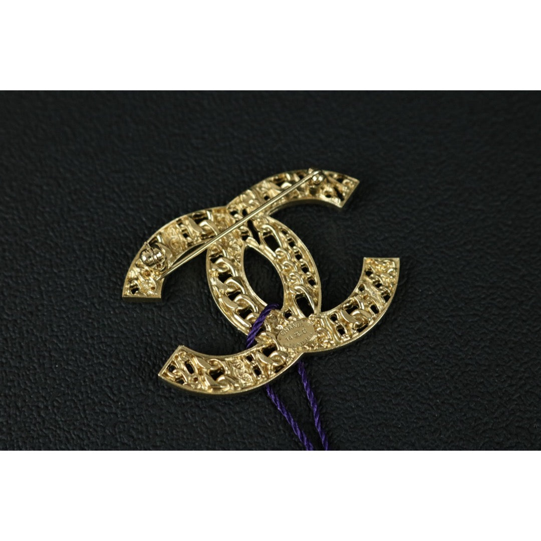 Include Authentic Detective Certificate of Authenticity｜Excellent（Rank SA）｜ CHANEL 14C Coco Mark Hollow Brooch Made In 2014 Year ｜S26050705