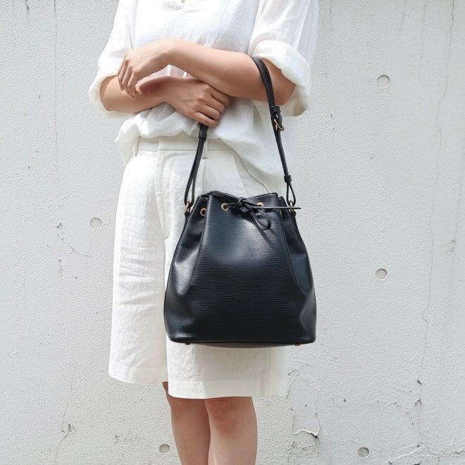Include Entrupy Certificate of Authenticity｜Good ( Rank AB)｜Louis Vuitton Epi Slouchy Bucket Shoulder Bag Black｜W25122606