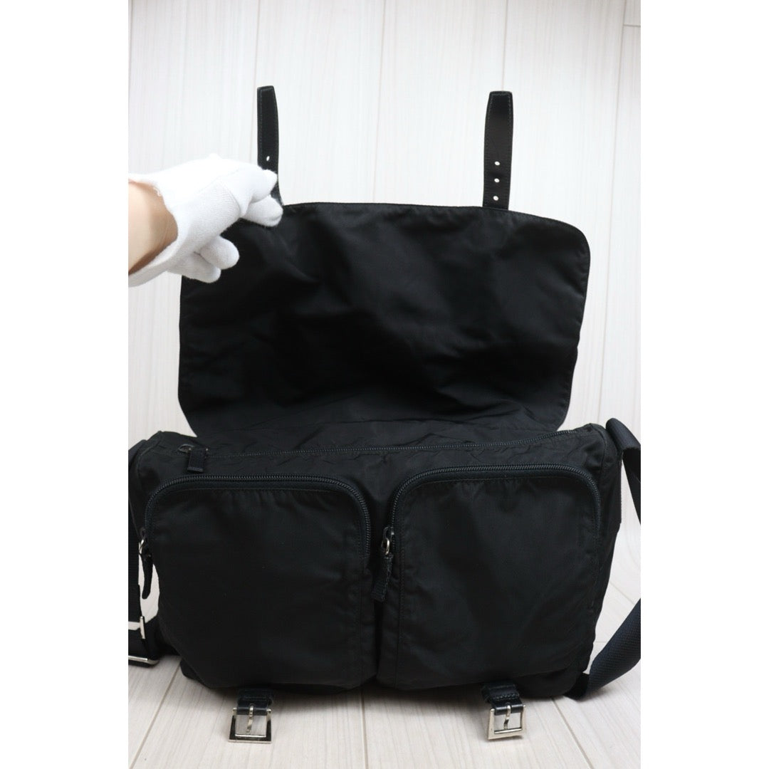 Include Entrupy Certificate of Authenticity｜Good ( Rank AB) ｜Prada  Nylon Black Shoulder Bag  Silver Hardware｜26052702