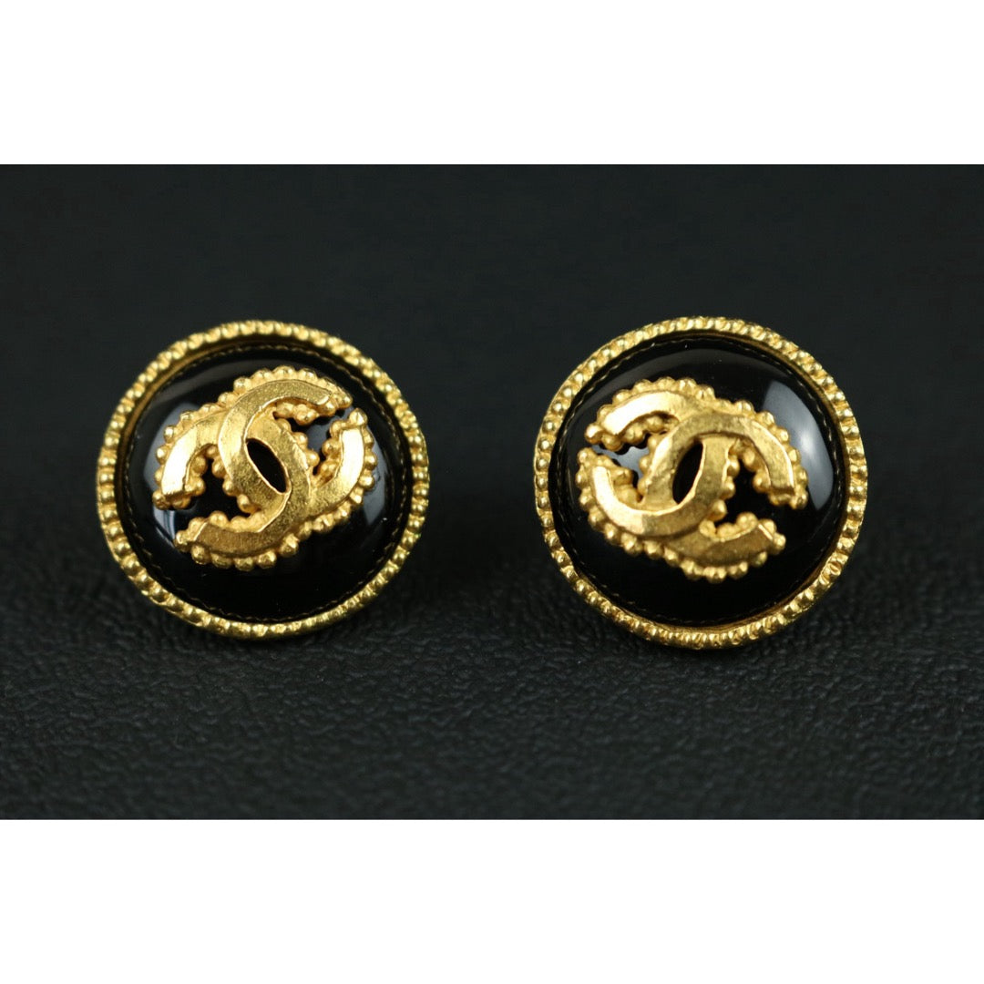 Include Authentic Detective Certificate of Authenticity｜Very Good ( Rank A) ｜CHANEL 96A COCO Mark Vintage Earrings Made In 1996 Year ｜S26071502