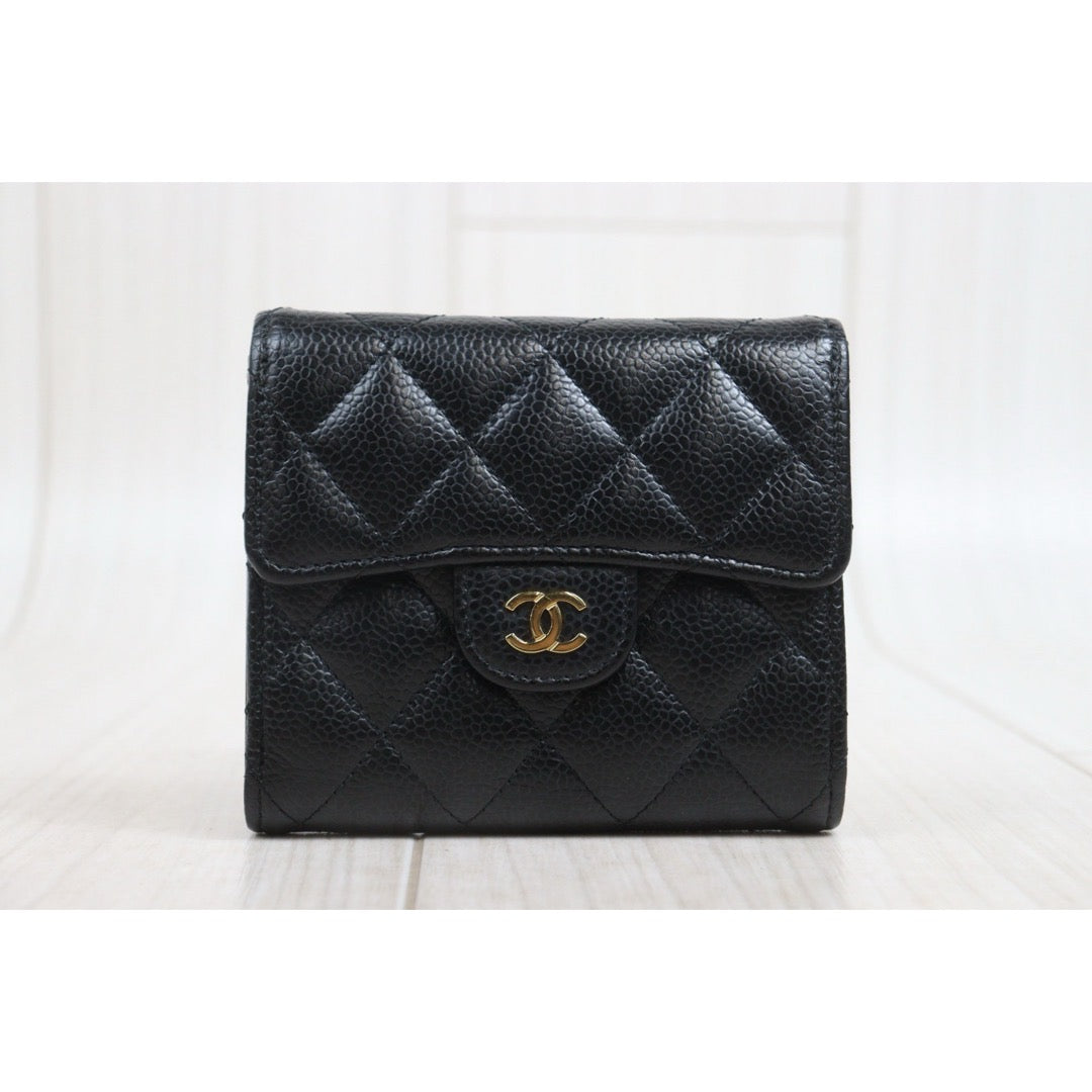 Include Entrupy Certificate of Authenticity｜Good ( Rank AB)｜Chanel Caviar Skin Black Wallet Made In 2022 Year ｜26082104
