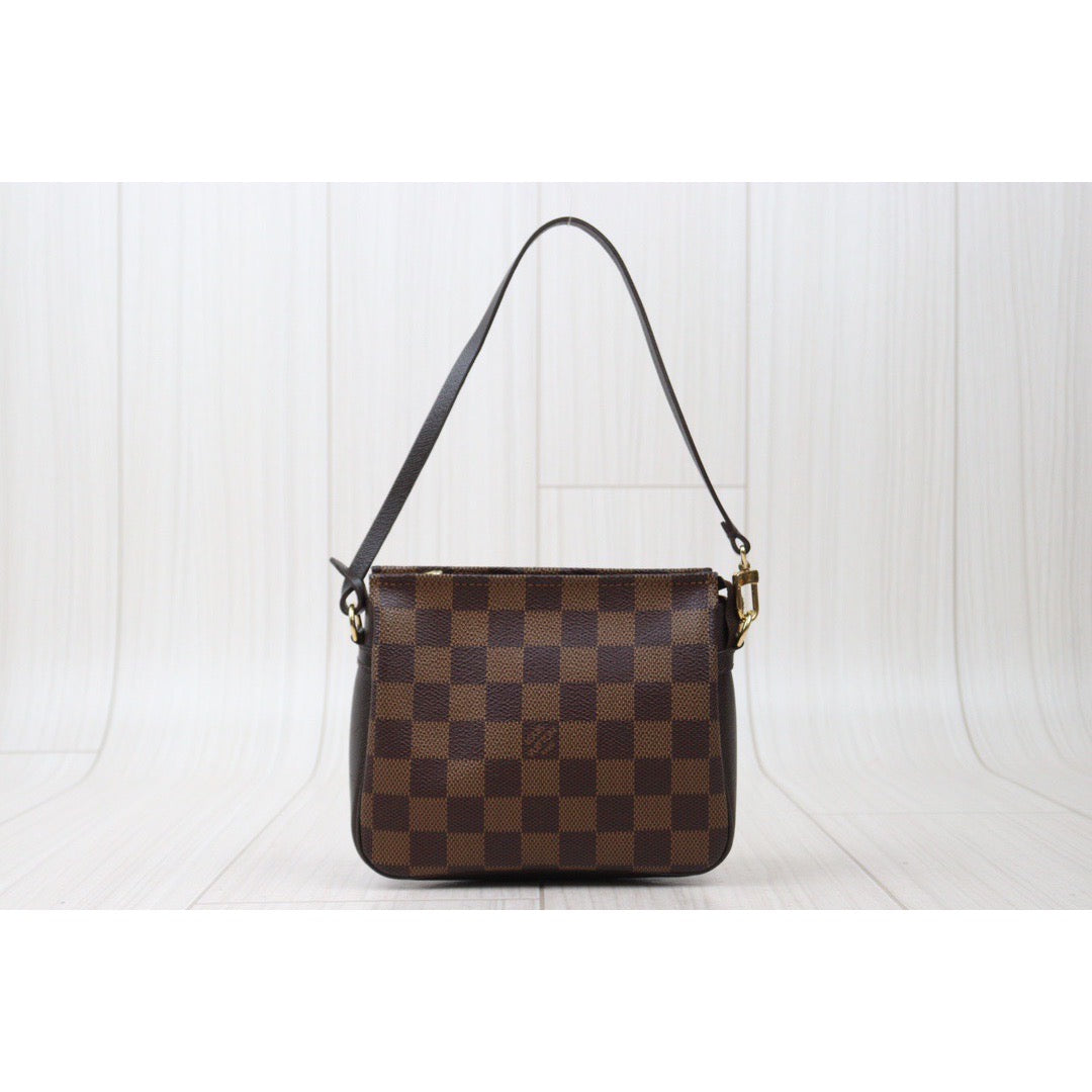 Rank A ｜ LV Damier Truth make up ｜24050642