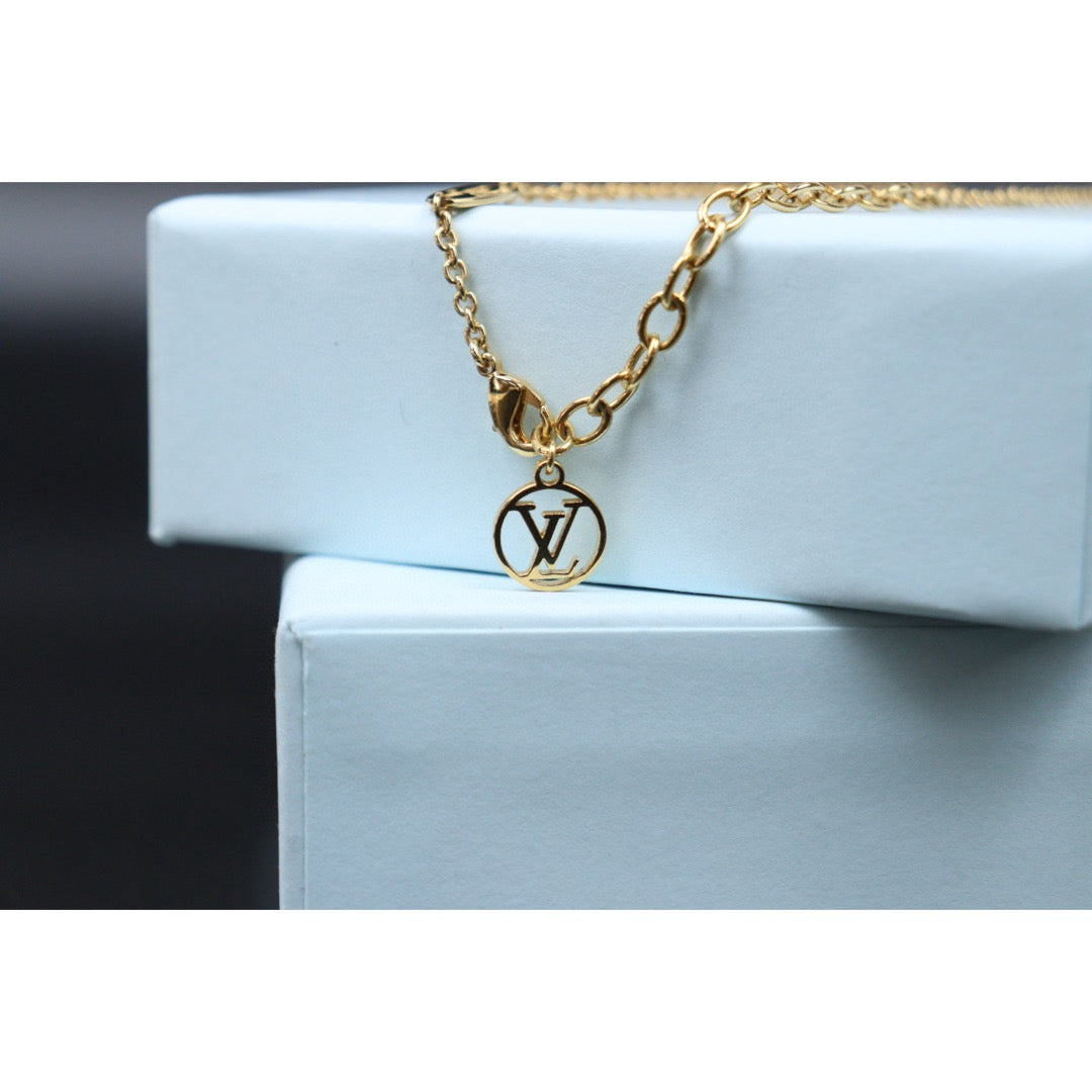 Very Good ( Rank A) ｜ LV Collier LV Lconic Gold Monogram Flower Rhinestone Necklace ｜24122627