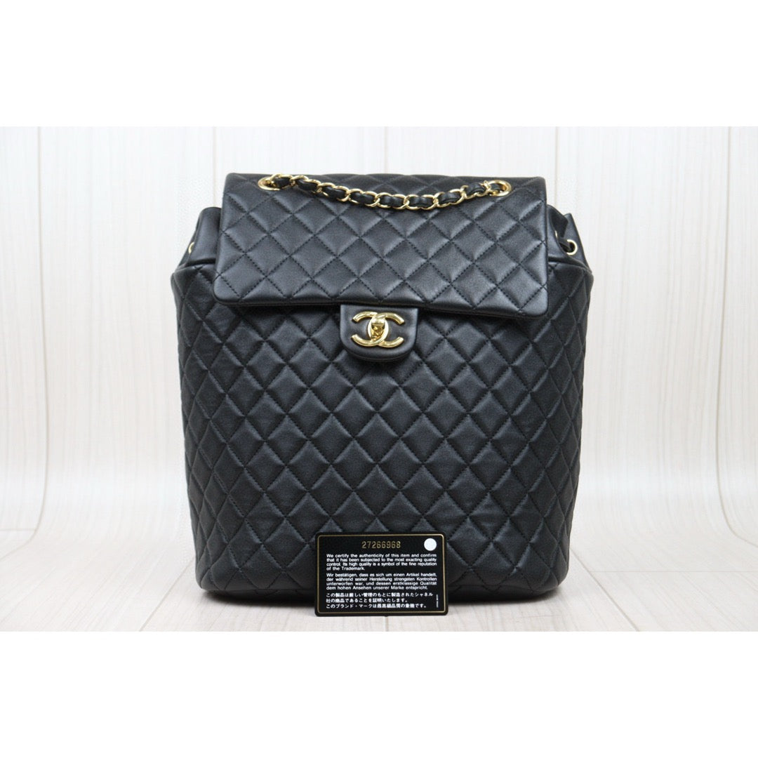 Very Good ( Rank A) ｜ CHANEL Calf Leather Chain Backpack Black Made in 2019 Year｜S25012701