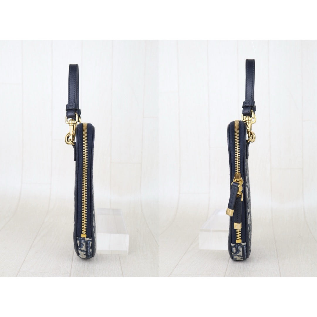 Include Entrupy Certificate of Authenticity｜Very Good ( Rank A)｜Dior Trotter 30 Montaigne Phone Holder｜S26051516