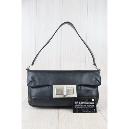 Good ( Rank AB)
| CHANEL Lamb Skin 2.55 Matelasse Black Shoulder Bag Made in 2003-2004Year|Y24082605