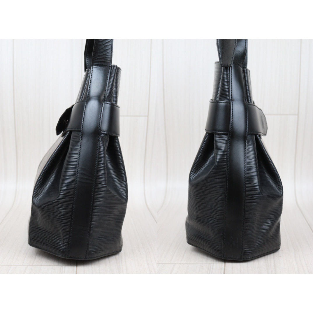 Rank AB ｜ LV Epi Sack de Paul Shoulder Bag｜V24032201