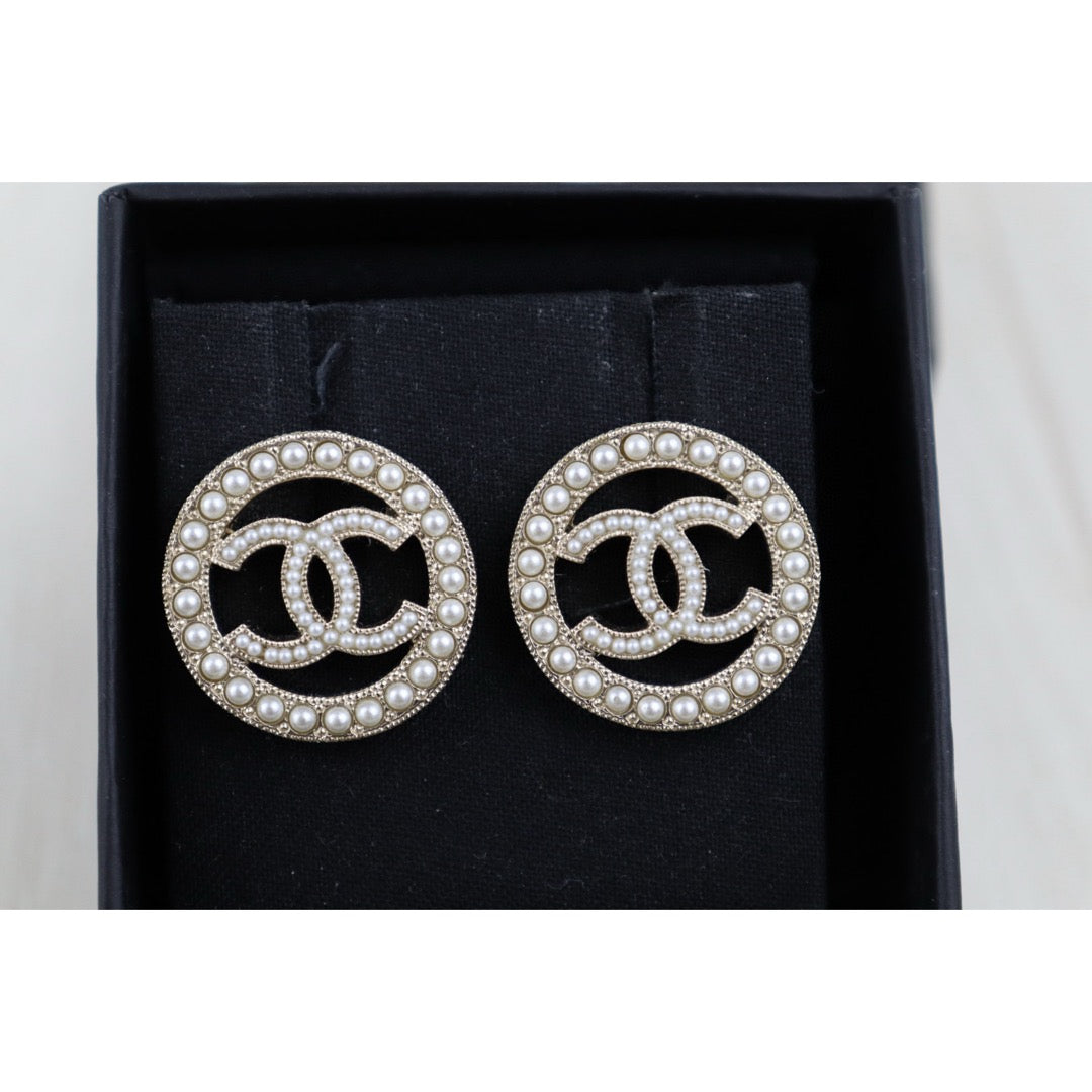 Very Good ( Rank A)｜CHANEL COCO Mark Diamond Pearl Earrings ｜H25011106