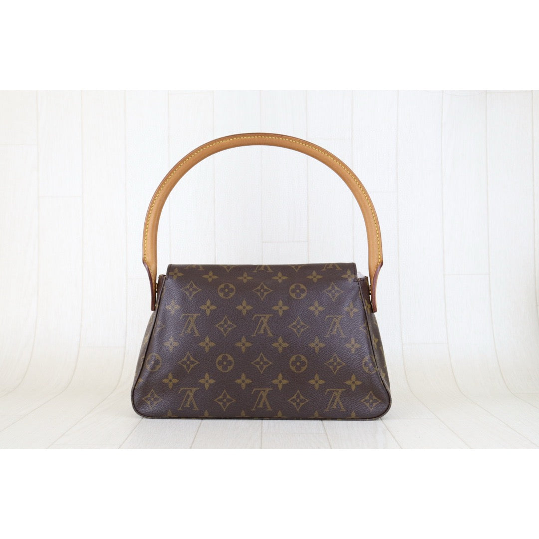 Fair ( Rank B)｜ LV Monogram Looping Mini Shoulder Bag ｜Y25011006