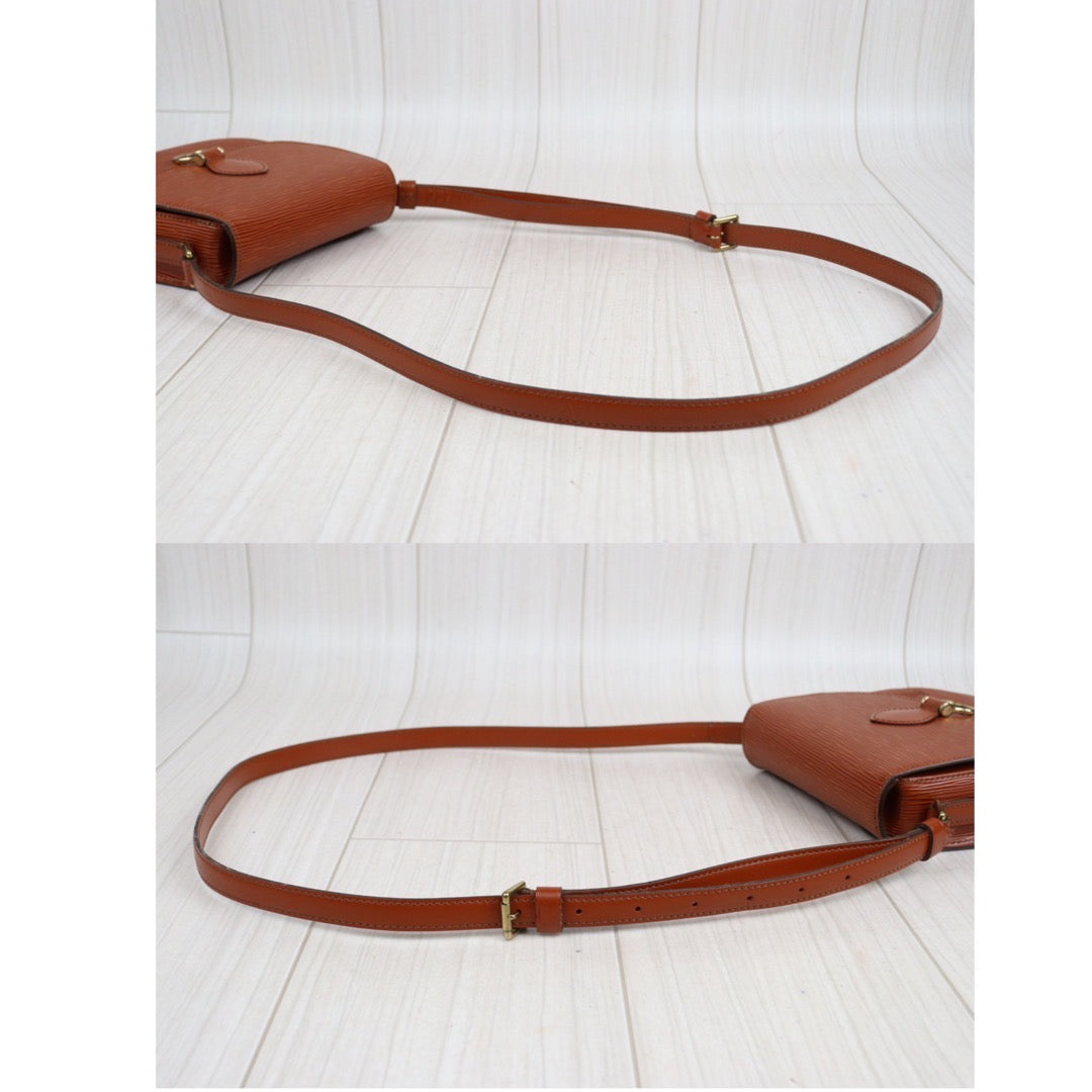 Rank A ｜ LV Epi Saint Cloud PM Shoulder Bag ｜23112313