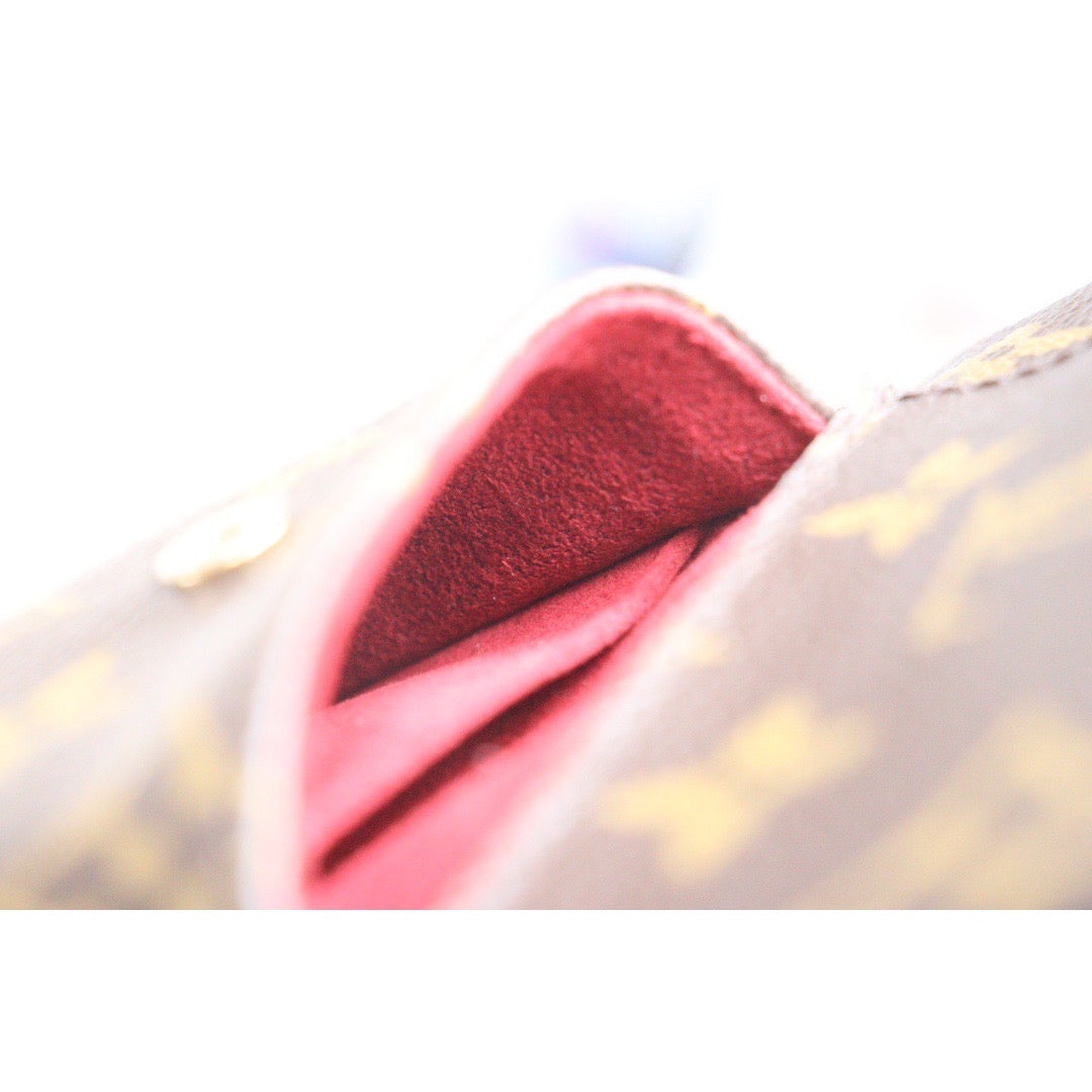 Rank A ｜ LV Monogram Partition Pouch ｜23092807