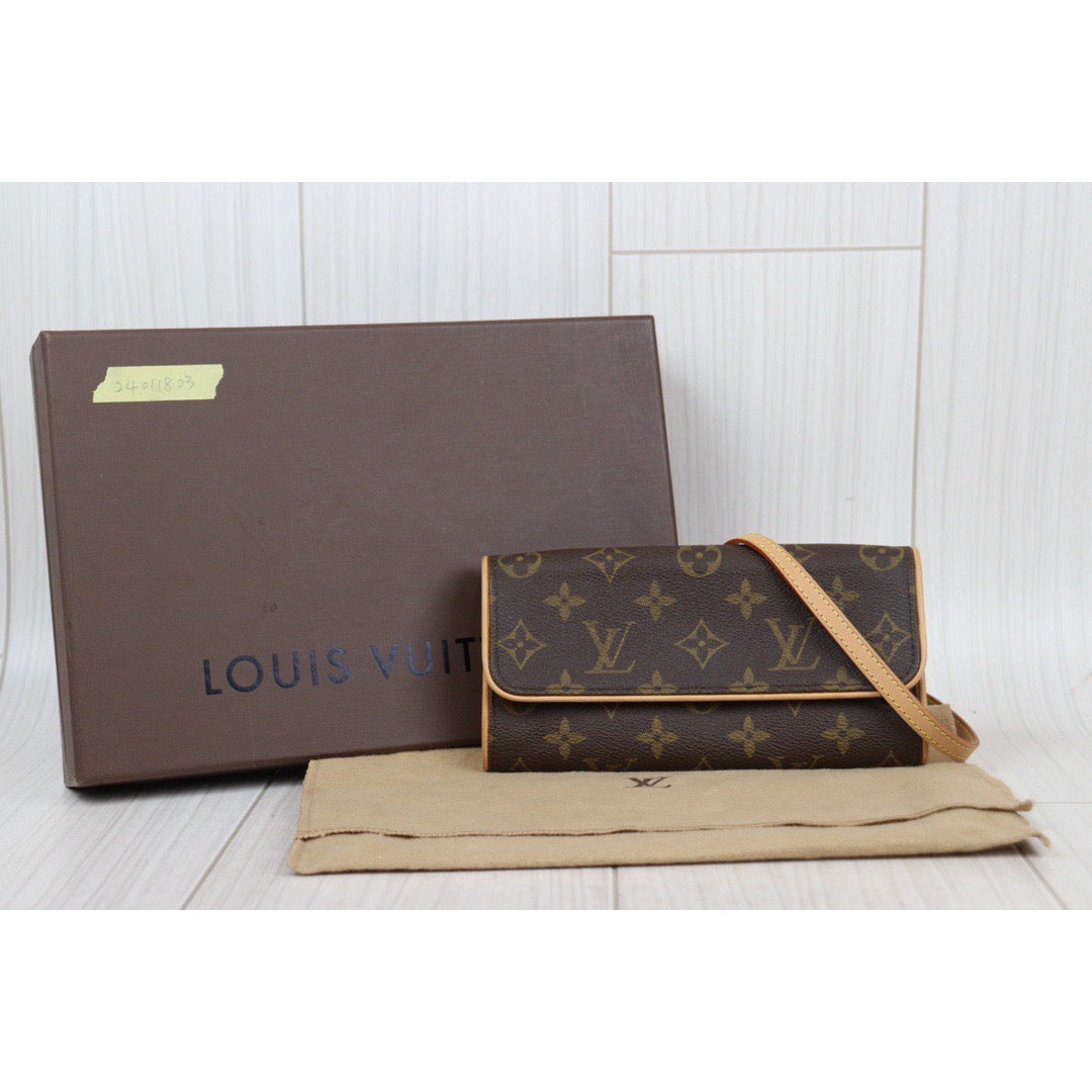 Rank SA ｜LV Monogram Pochette Twin PM｜24011803