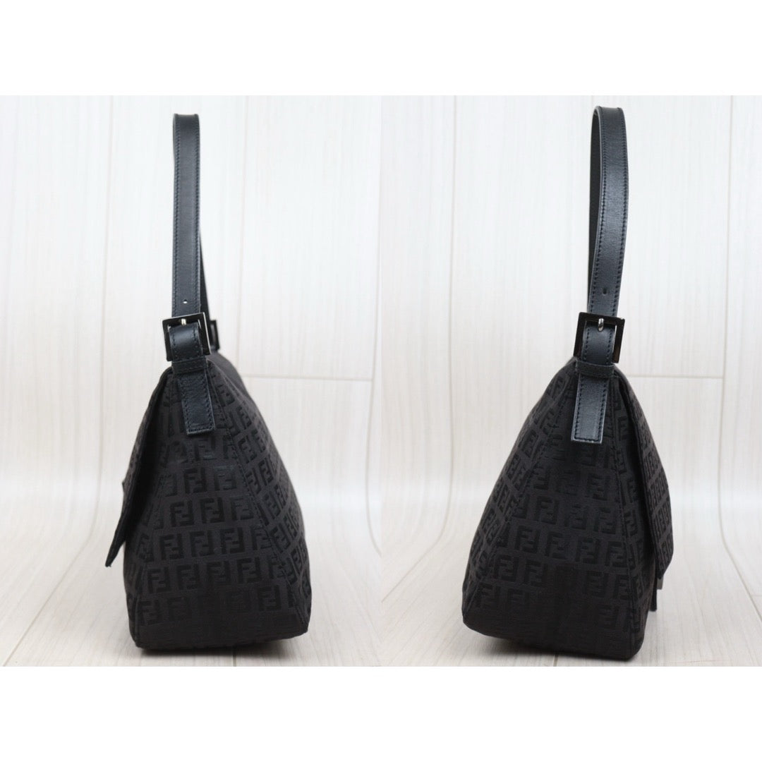 Good ( Rank AB)｜ FENDI Zucca Mamma Baguette Shoulder Bag Black ｜25102306