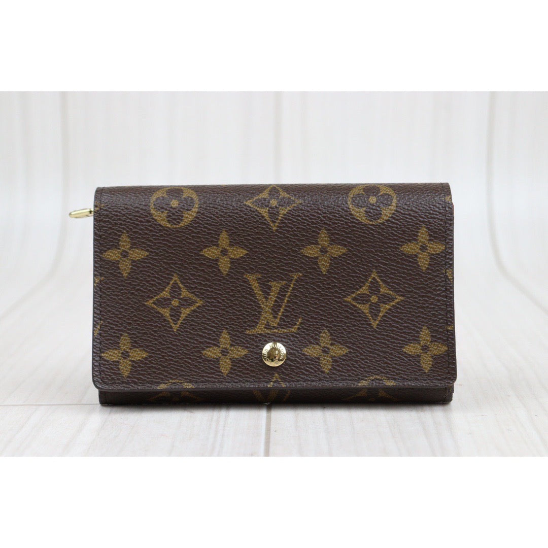 Rank A ｜LV Monogram Wallet｜23111605