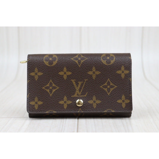 Rank A ｜LV Monogram Wallet｜23111605