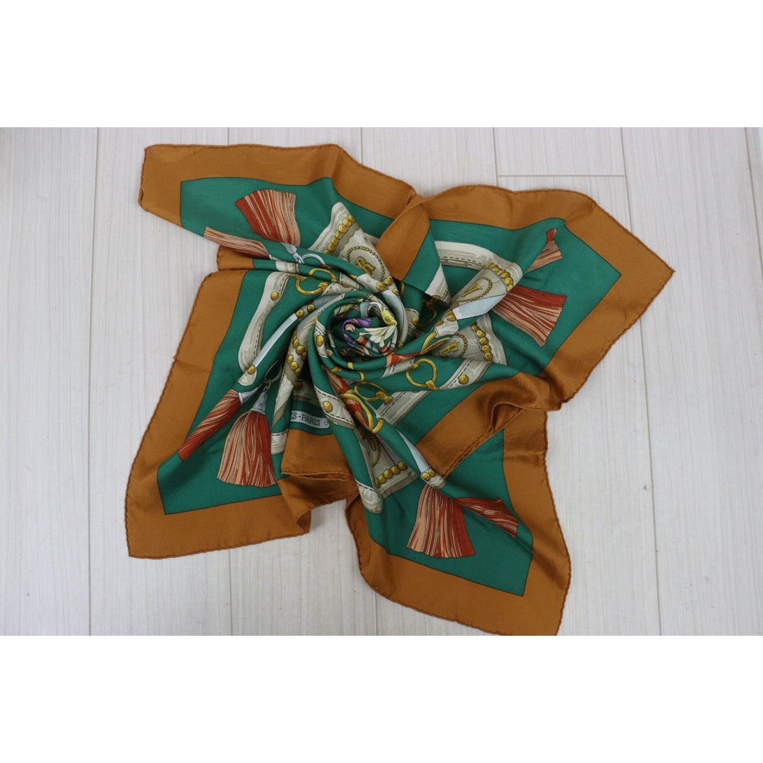 Good ( Rank AB) ｜ HERMES Wild Daisies Scarf 90｜V25110607
