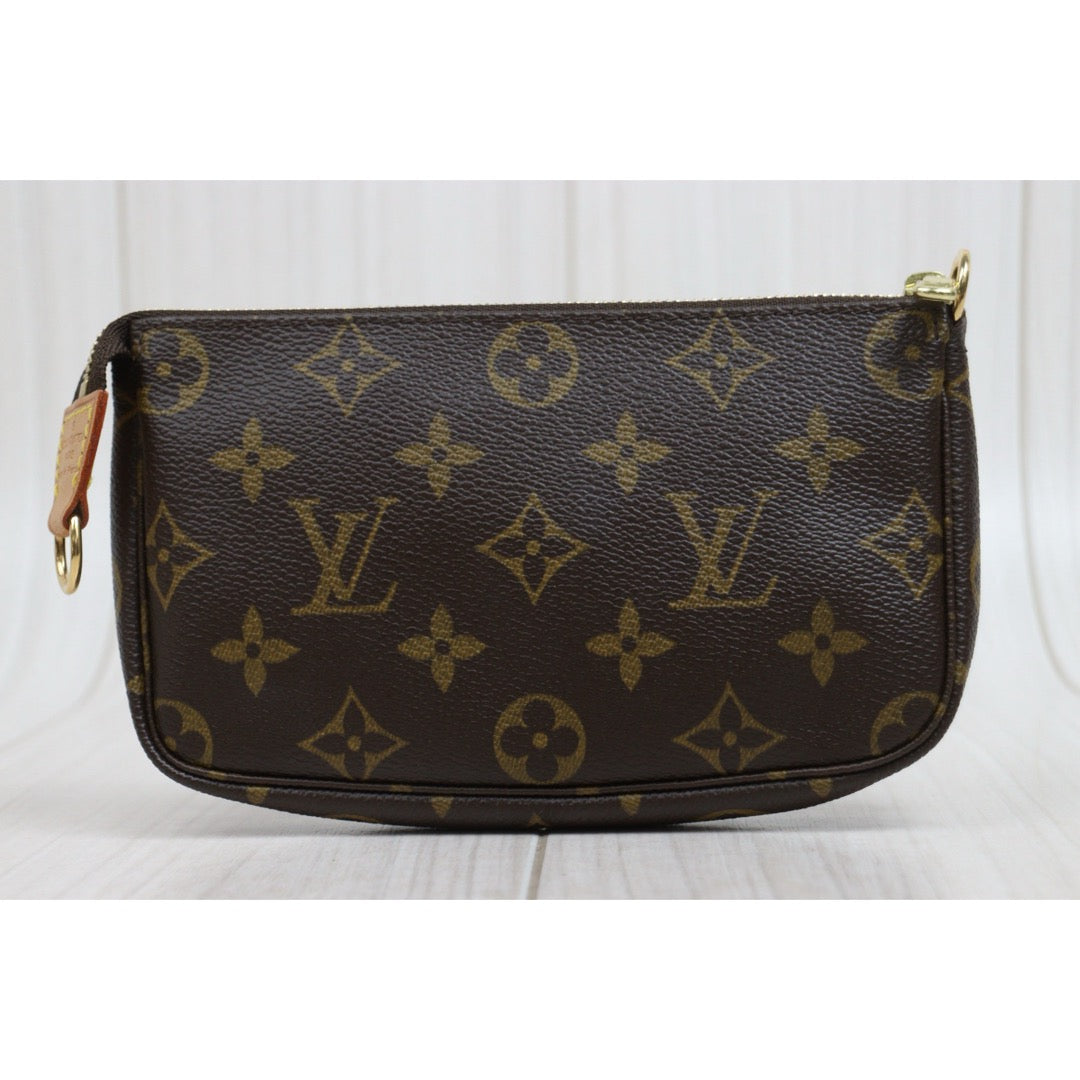 Very Good ( Rank A) ｜ LV Monogram Pochette Accessoires MM｜26020615