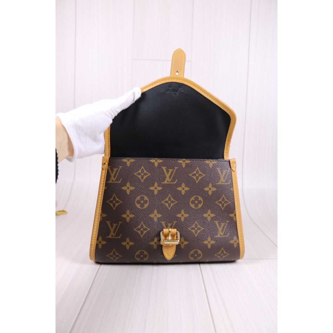 Rank AB｜  LV Monogram Ivy Shoulder Bag  ｜S24030409