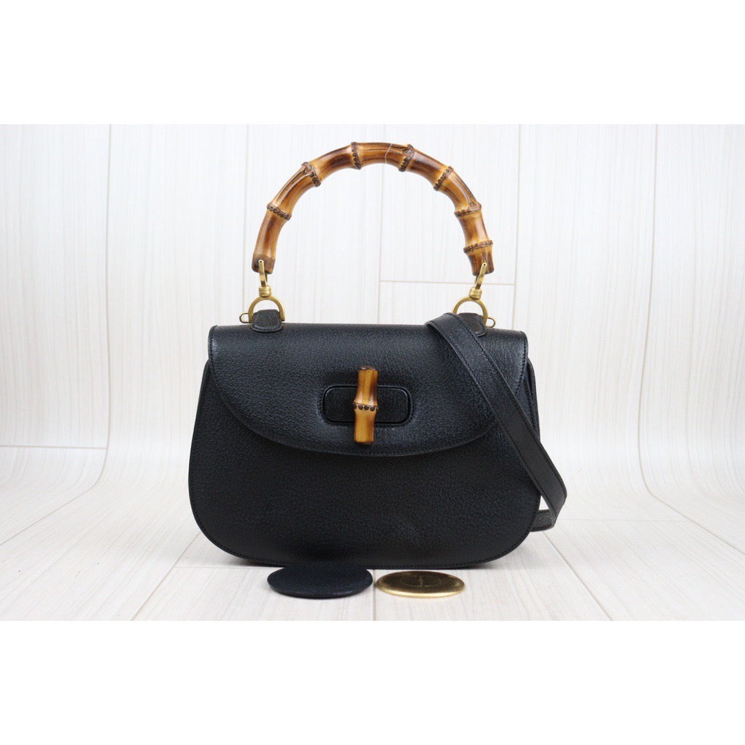 Rank AB ｜ GUCCI Bamboo Box Leather Black Hand Bag ｜23122116