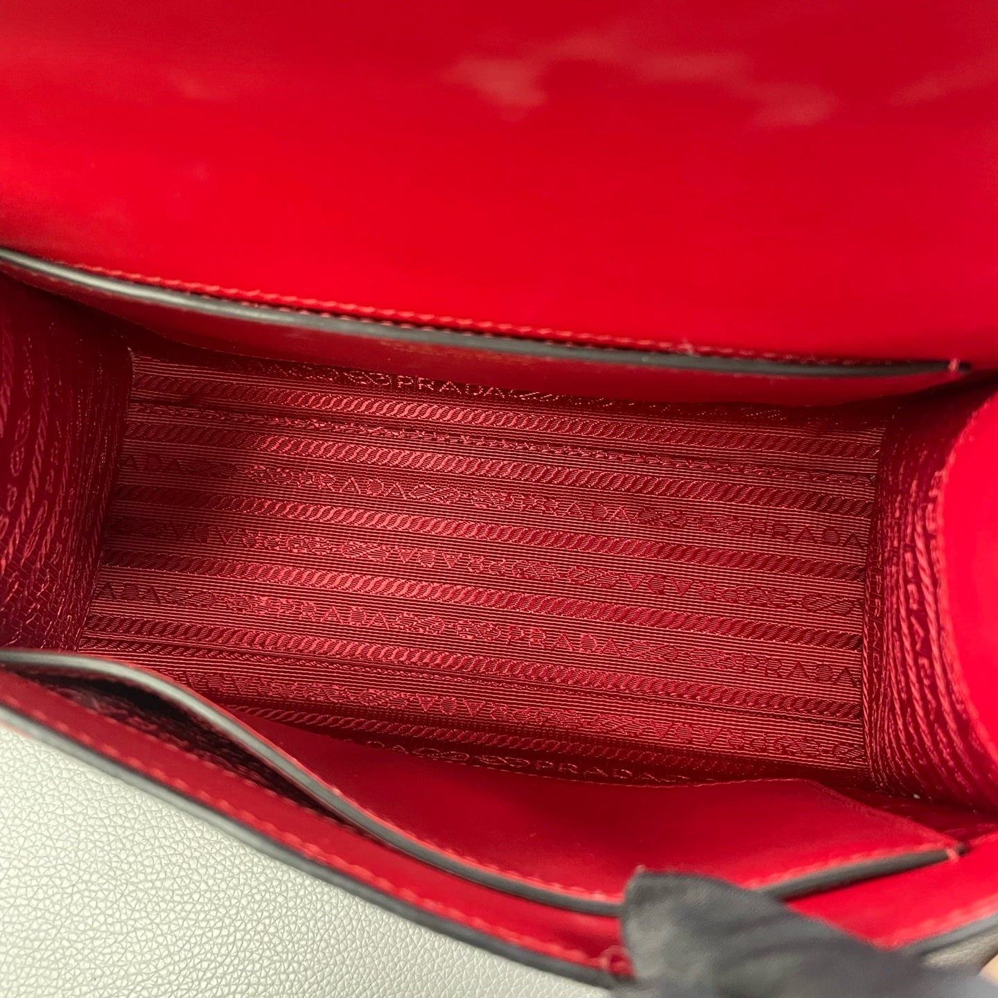 First installment 1/3｜ PRADA Shoulder Bag Red