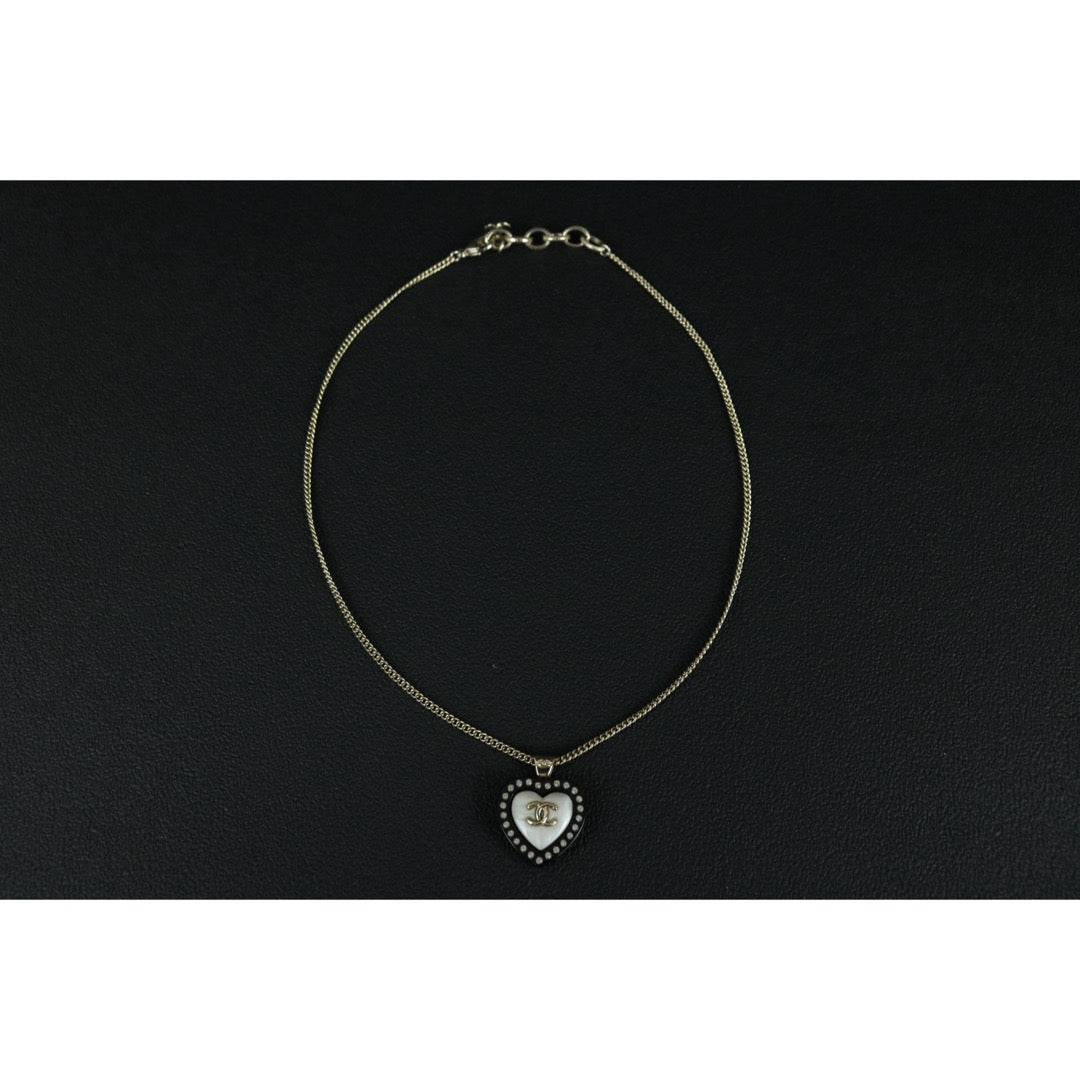 Very Good ( Rank A)｜ CHANEL Coco Mark D21S Heart Acrylic Rhinestone  Necklace｜S25111102