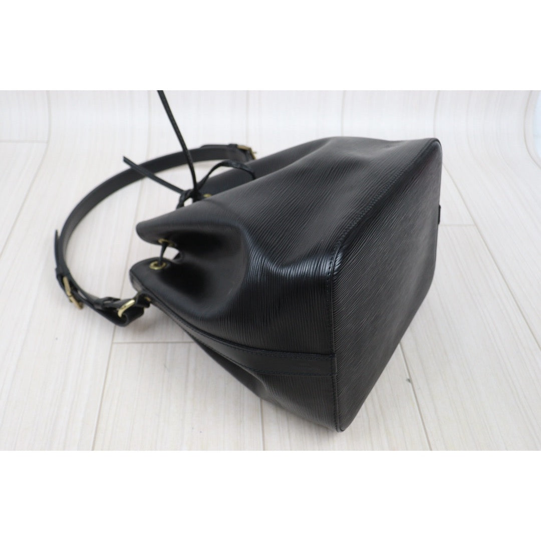Include Entrupy Certificate of Authenticity｜Fair ( Rank B)｜ Louis Vuitton Epi Noe Shoulder Bag Black｜25122705