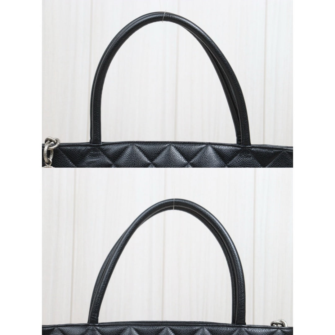 Include Entrupy Certificate of Authenticity｜Good ( Rank AB)｜ CHANEL Caviar Skin Calf Leather Tote Bag Black Made In 1997～1999Year｜26022402