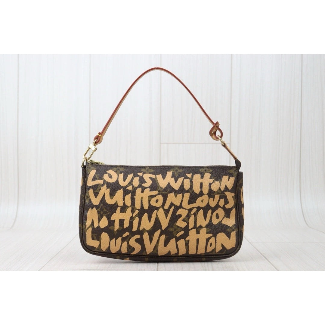 Good ( Rank AB)｜ LV Spring Summer Collection Monogram Graffiti Pochette Accessoires ｜W24100603