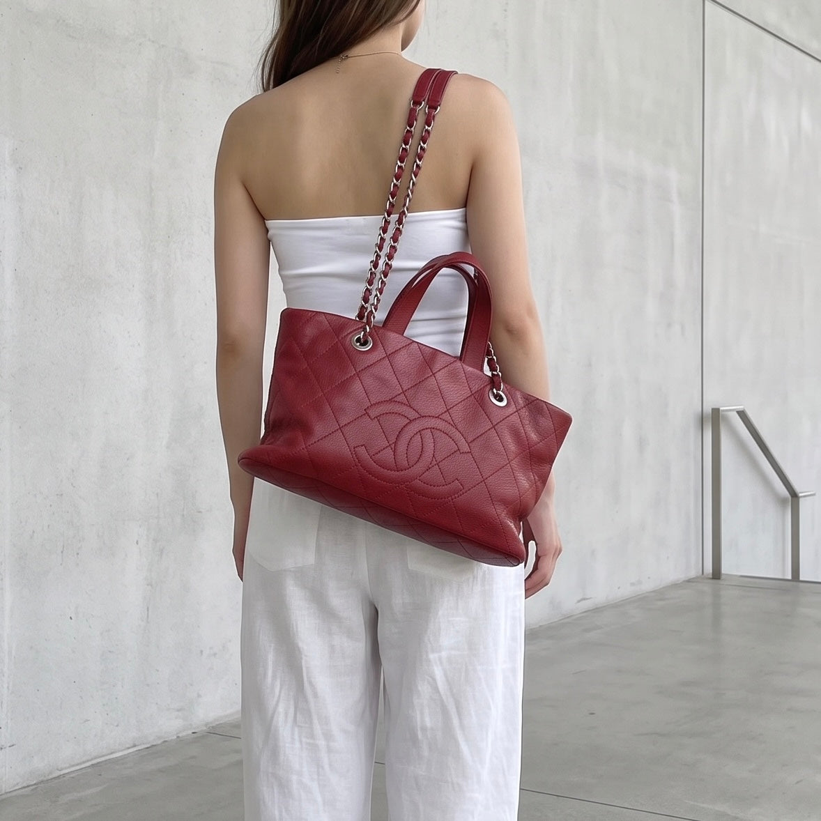 Include Entrupy Certificate of Authenticity｜Very Good ( Rank A)｜ CHANEL Caviar Quilted Medium 2WAY Shopping Tote Bad  Made In 2014-2015Year｜X26100710