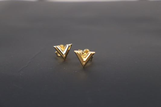 Very Good ( Rank A)｜ LV Essential V Earrings ｜24092008