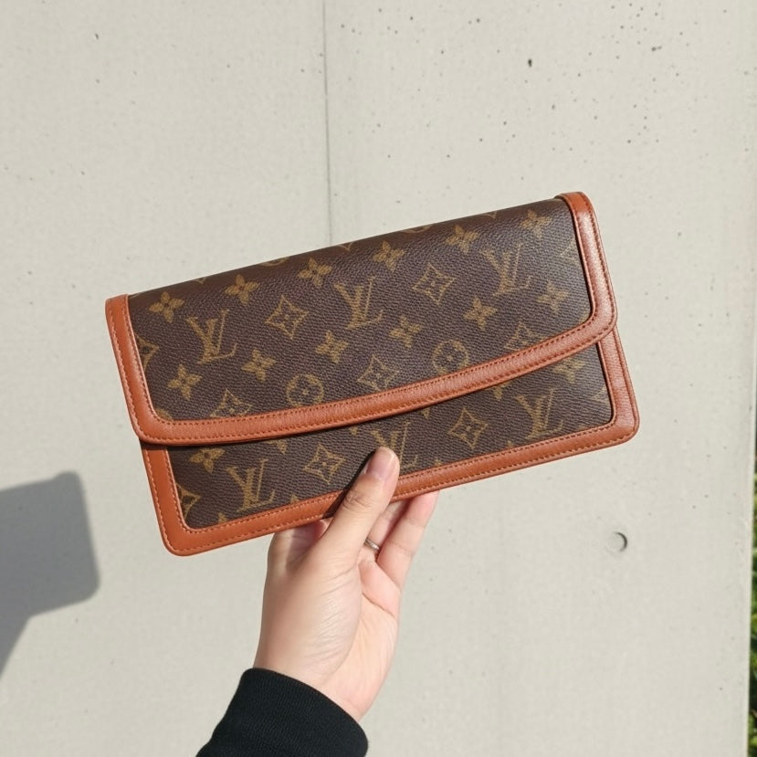 Include Entrupy Certificate of Authenticity｜Very Good ( Rank A)｜ Louis Vuitton Monogram Pochette Dame  Vintage Clutch Bag｜26050701
