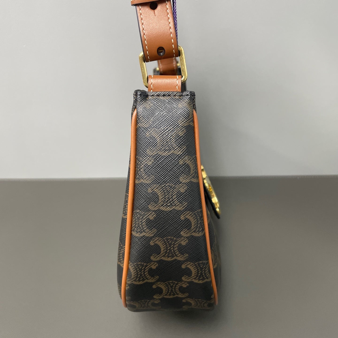 Include Entrupy Certificate of Authenticity｜Very Good ( Rank A)｜ CELINE AVA Macadam Triomphe  Shoulder Bag