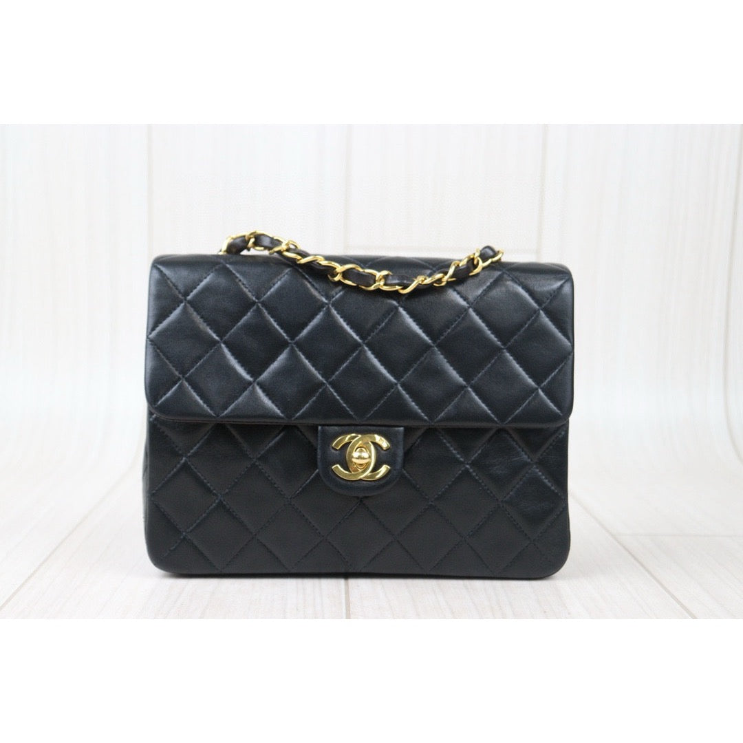 Very Good ( Rank A)｜ CHANEL Black Lanbskin Square 20 Shoulder Bag Made In 1991～1994Year ｜24080605