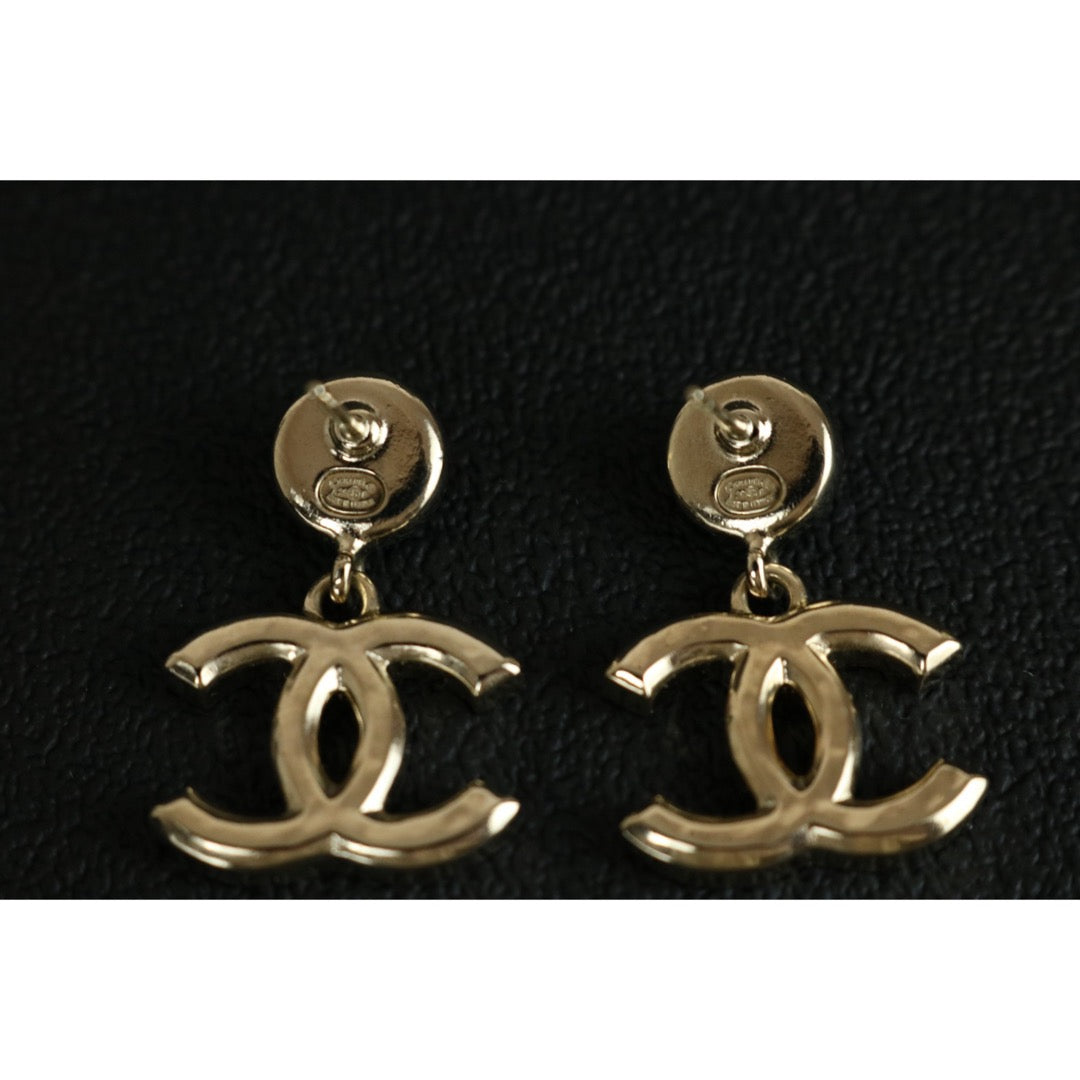 Very Good ( Rank A) ｜CHANEL A25P COCO Mark Pearl Pendant Earrings Pink｜X25112305