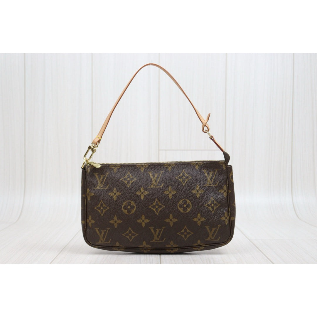 Include Entrupy Certificate of Authenticity｜Very Good ( Rank A)｜ Louis Vuitton  Monogram Pochette Accessoires ｜26061102